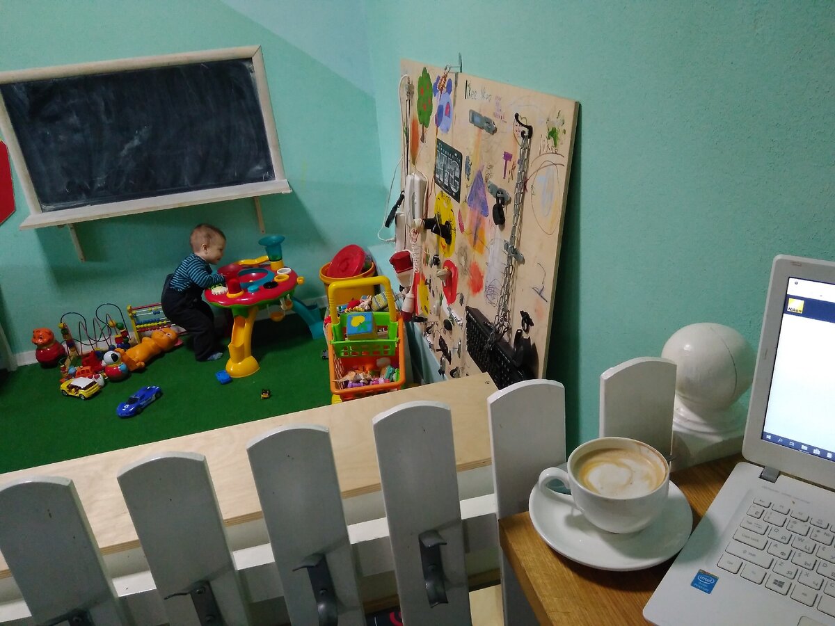 Мы ходили сюда и в 2018 и в 2018 году, григорий успел за это время подрасти :)