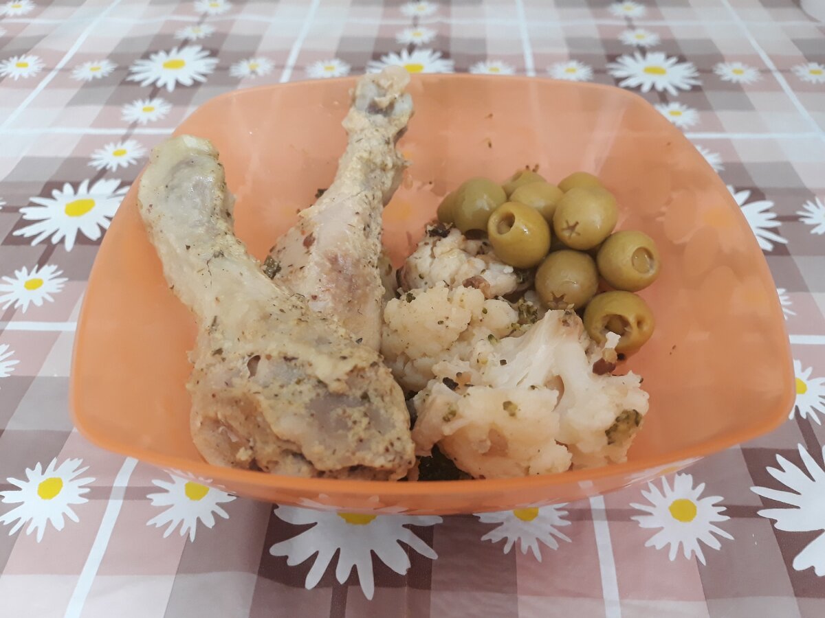 Обед (не очень привлекательное фото получилось)