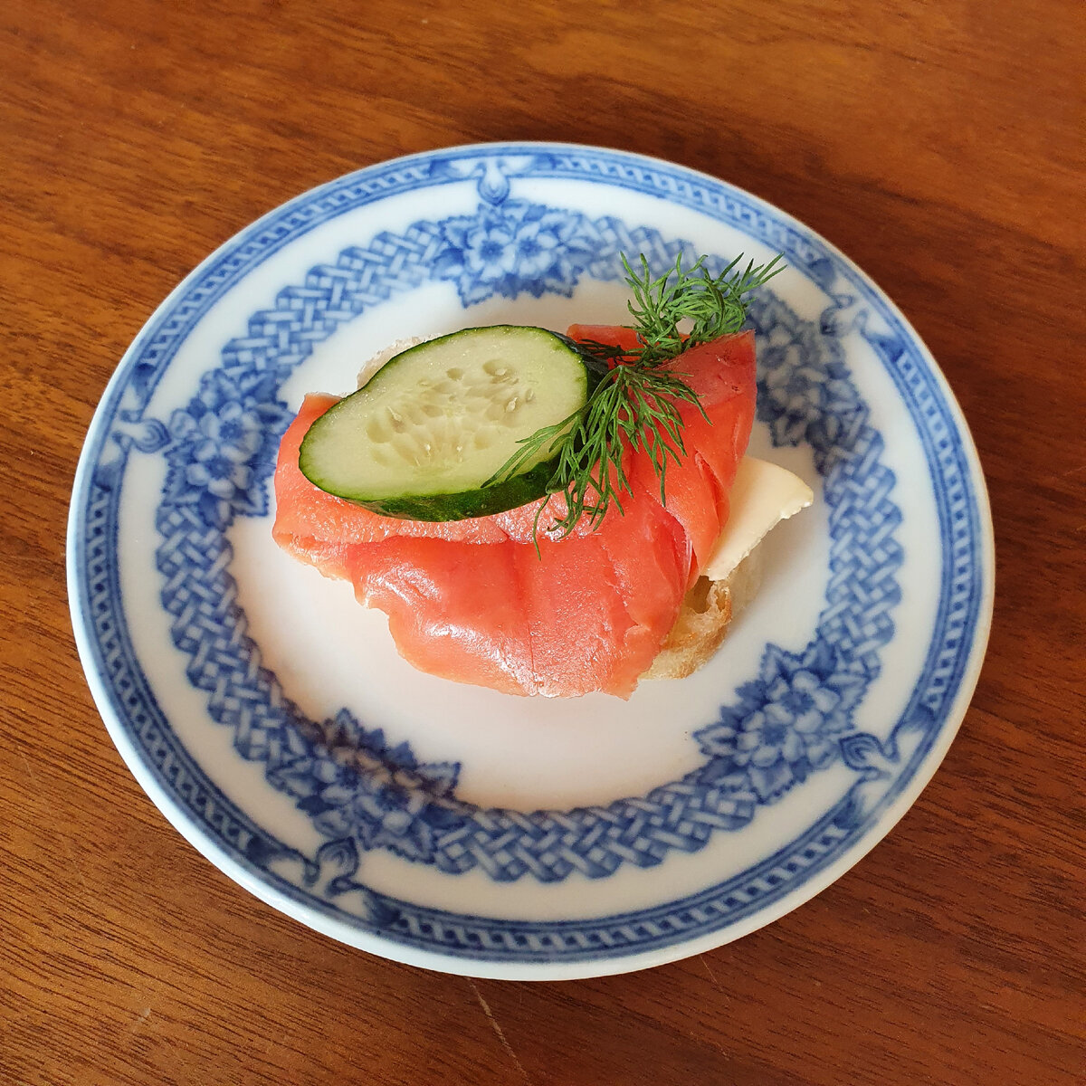 Тарелочка с маркой М.С. Кузнецова