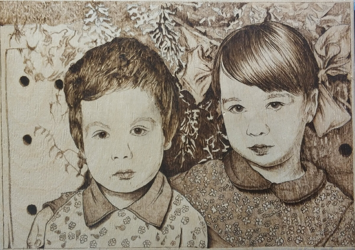 Сестра с любимым братиком. Шевелюра конечно у меня была не то что сейчас))