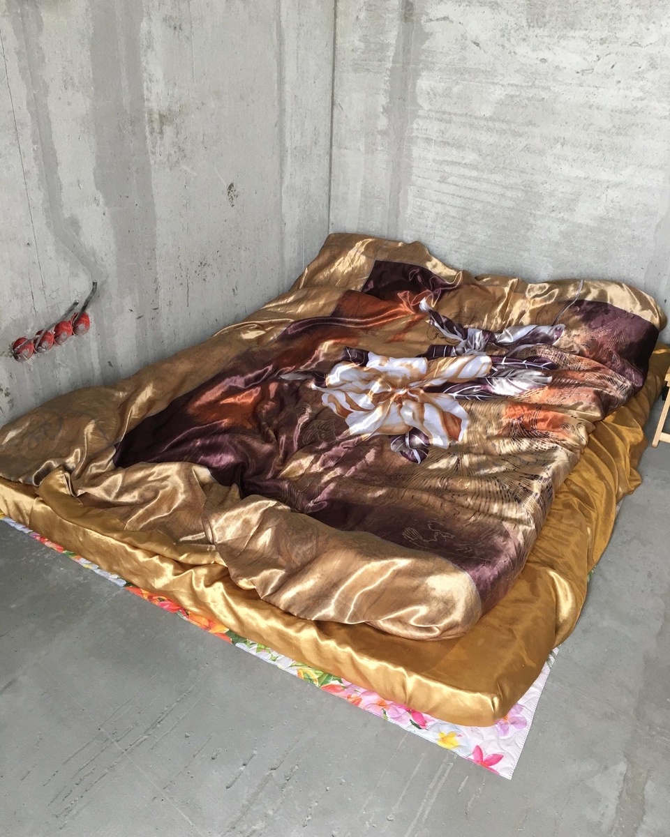 Импровизированная кровать :)