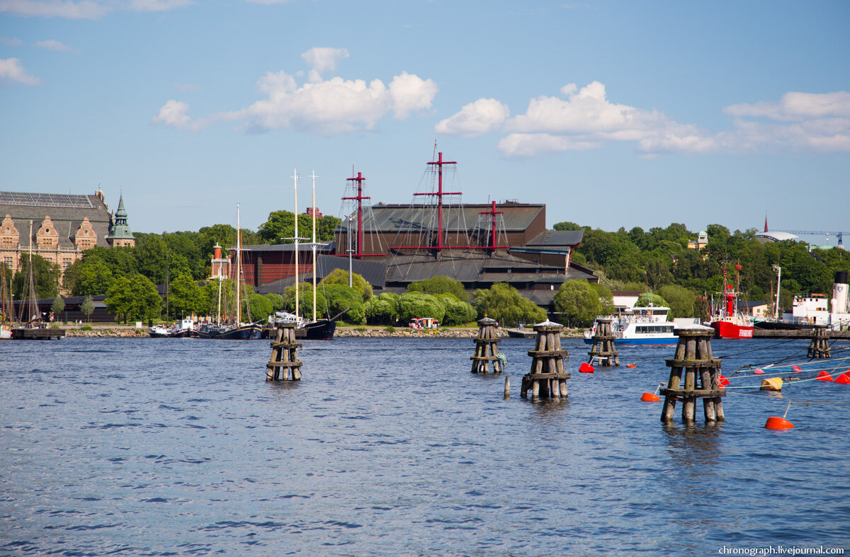 Источник изображения - https://img-fotki.yandex.ru/get/230858/46980979.299/0_128067_66115c46_orig