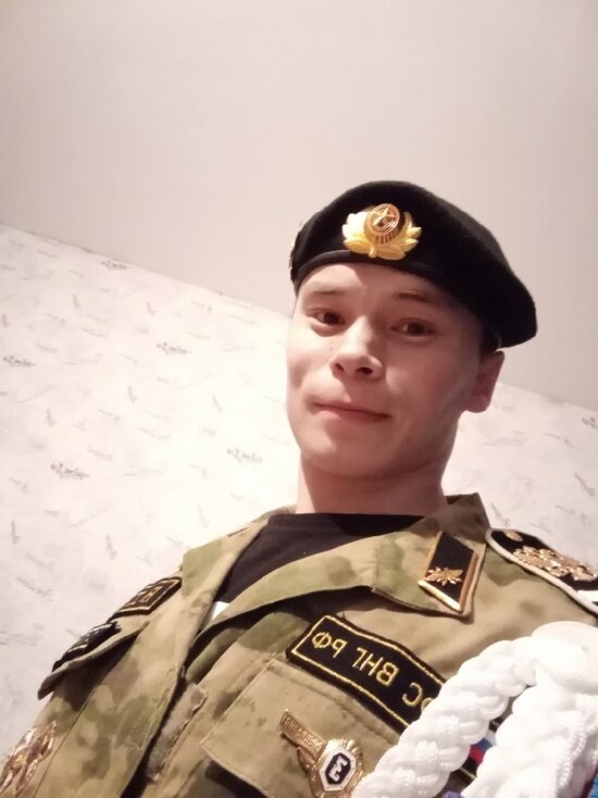     Петр признается, что снимков в форме у него почти нет — в зоне СВО было не до фото. ФОТО: VK.COM, ПЕТР СЭРОТЭТТО