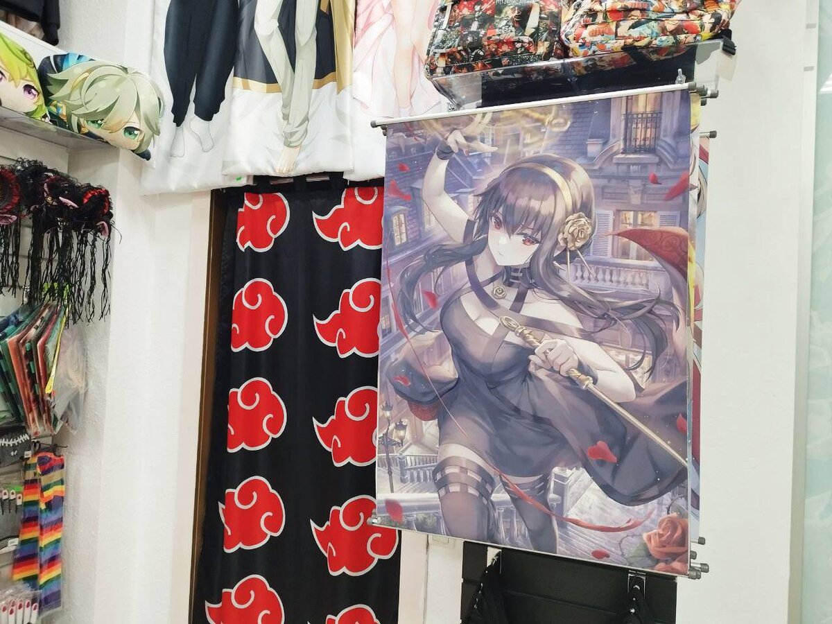 Чужая культура очень быстро "прижилась" в нашей стране.