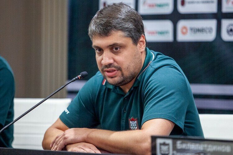    Марат Валиуллин: «Мы не торопимся с трансферами» Фото: Оксана Король