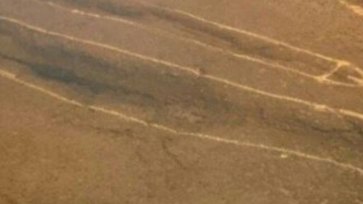 ЭТОТ УДИВИТЕЛЬНЫЙ СНИМОК БЫЛ СНЯТ ЗА ДЕНЬ ДО ТРАГИЧЕСКОЙ ВСТРЕЧИ НАШЕГО АППАРАТА  «ЛУНА — 25»  С СПОВЕРХНОСТИ СПУТНИКА ЗЕМЛИ?    ЛУНА НИКАК НЕ ХОЧЕТ  ПУСКАТЬ К СЕБЕ В ГОСТИ НЕ  ПРОШЕННЫХ ЗЕМЛЯН.   ЗЕМЛЯНЕ ОДИН РАЗ УЖЕ ПОПРОБОВАЛИ ВТОРГНУЛИСЬ  В МИР НАШЕГО СПУТНИКА ЗЕМЛИ?      ХОТЯ МЫ ЕГО ВИДИМ КАЖДЫЙ ДЕНЬ, ЛЮБУЕМСЯ ИМ,  В ПРИСУТСТВИИ ЛУНЫ МЫ МНОГОЕ ПЕРЕЖИЛИ, ХОРОШИХ И ПЛОХИХ МОМЕНТОВ ЖИЗНИ , НО МЫ ВСЕ ЗНАЕМ ТОЧНО — ЧТО НИЧТО НЕ ВЕЧНО ПОД ЛУНОЙ!!!    А ЧЕЛОВЕЧЕСТВО ПОЛ ВЕКА ТОМУ НАЗАД  УЖЕ БЫЛИ ТАМ     