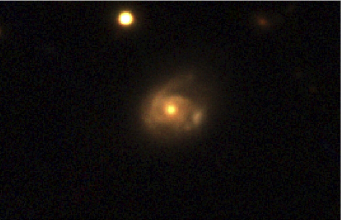 Событие Swift J0230 в галактике 2MASX J02301709+2836050. Источник: Neils Bohr Institute/Daniele Malesani  📷
