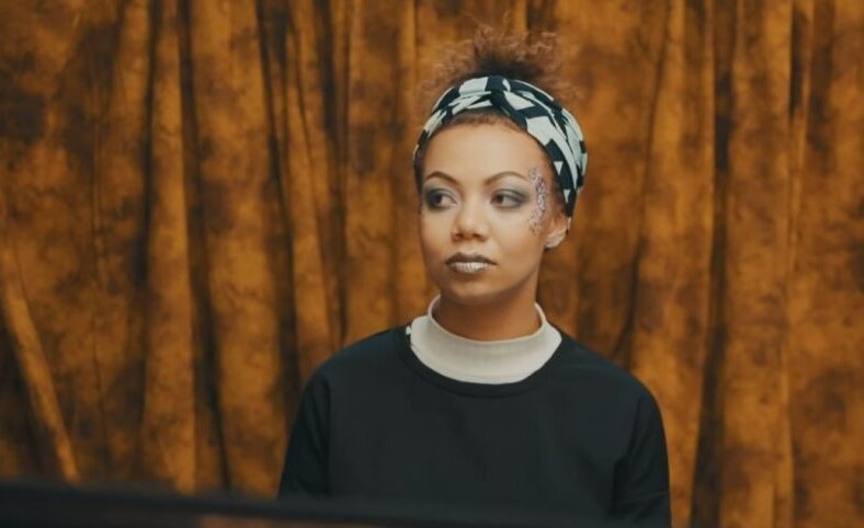 Фото: youtube.com/ The Earth Is Flat — Как читать медиа? 