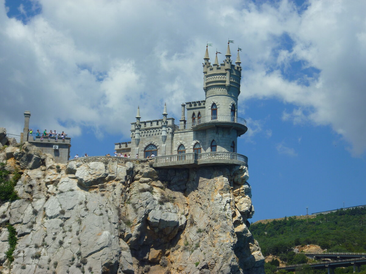 Ласточкино гнездо