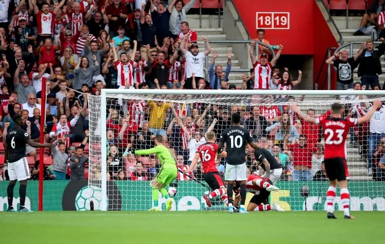 Янник Вестергор сравнивает счёт.