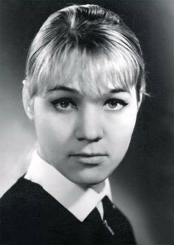 Нина Русланова в юности- фото из свободных источников