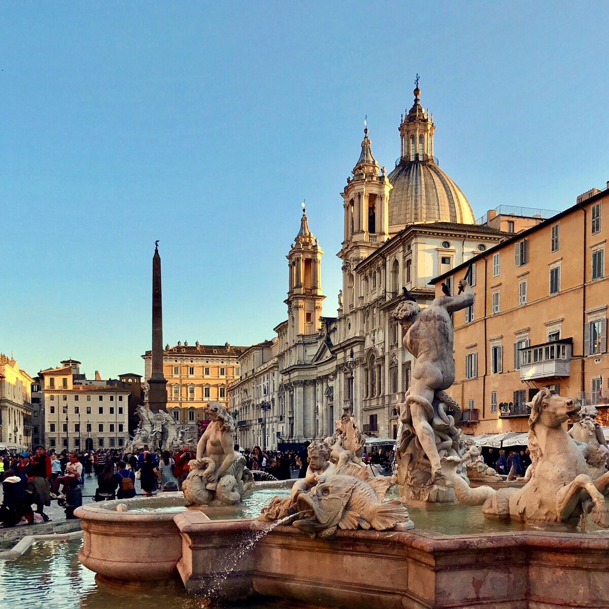 https://www.romewise.com/images/piazza-navona-thumb3.jpg