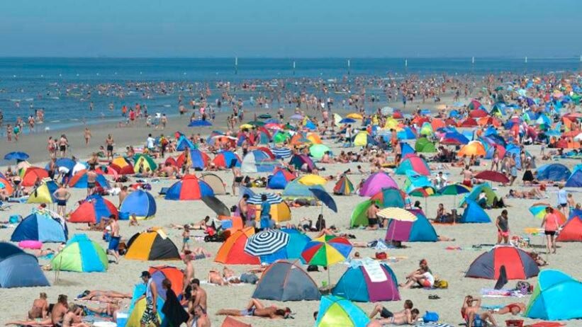 На пляже Святого Петра-Ординга в Шлезвиг-Гольштейне.