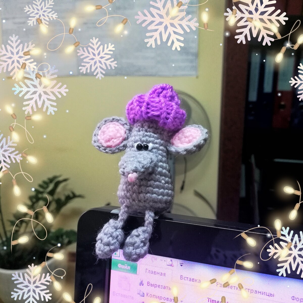 Сидит контролирует, чтобы хорошо работала