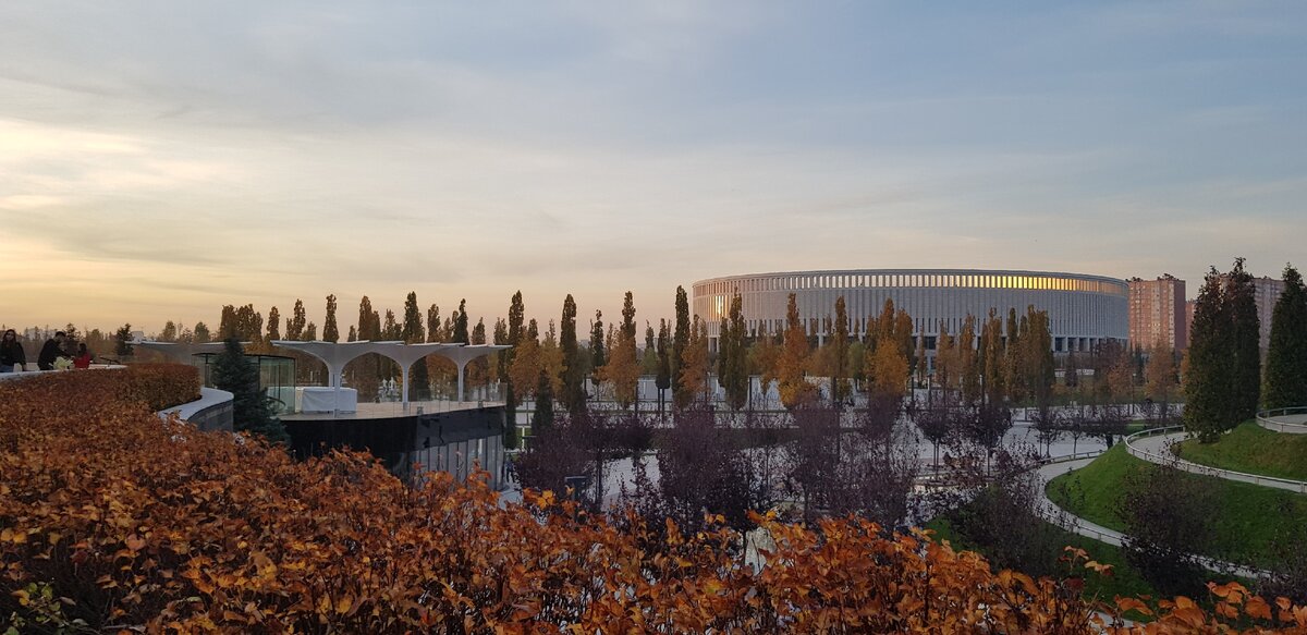 Ночью ещё красивее!