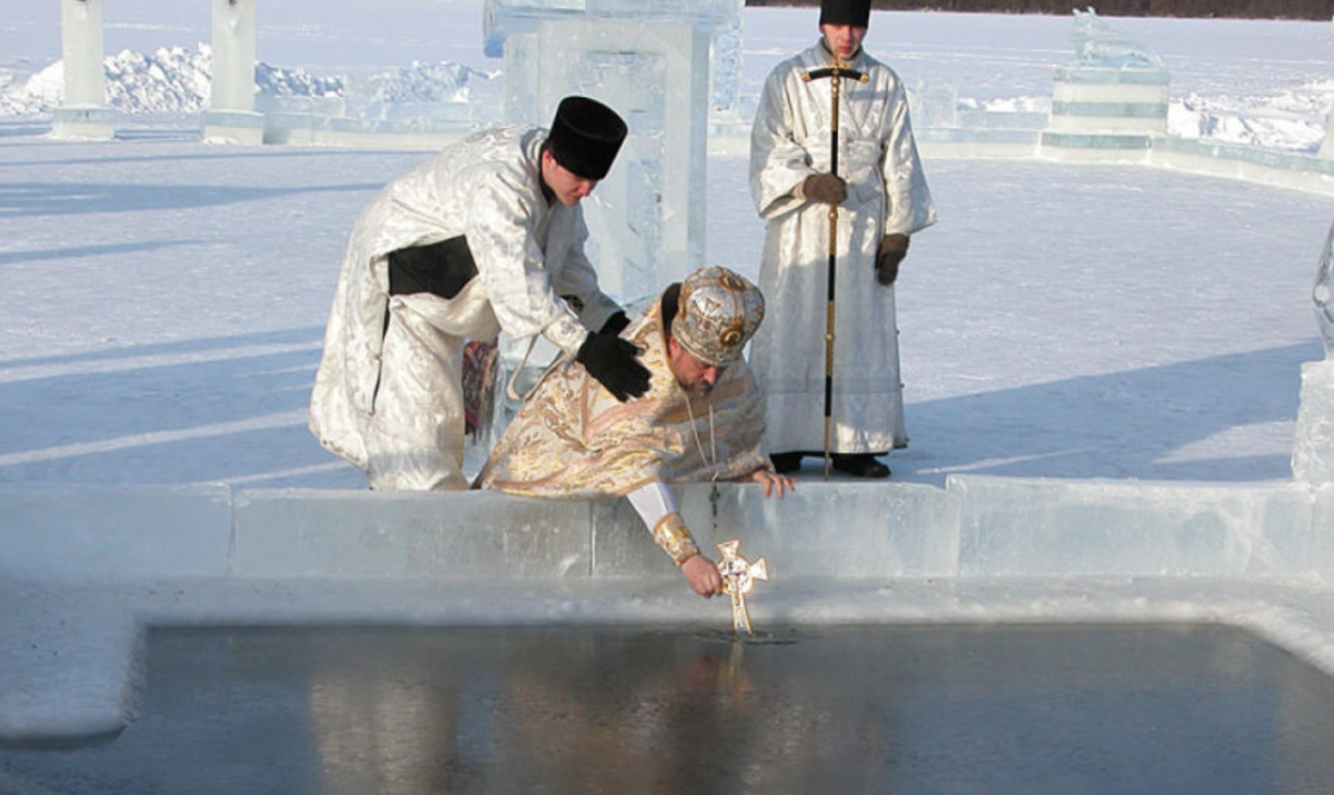 Крещение господне. Купание в проруби. Крещение 18 числа. Крестные ходы. О крещении.
