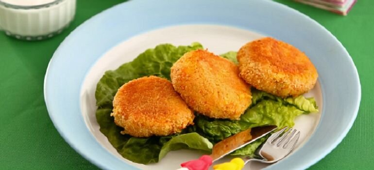 Котлеты из моркови и яблока