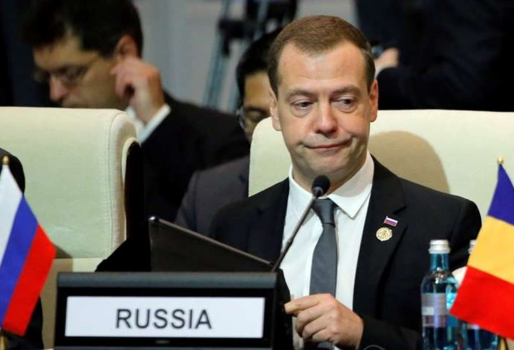 Дмитрий Медведев