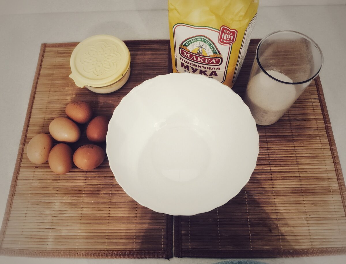 Необходимые ингредиенты для бисквита