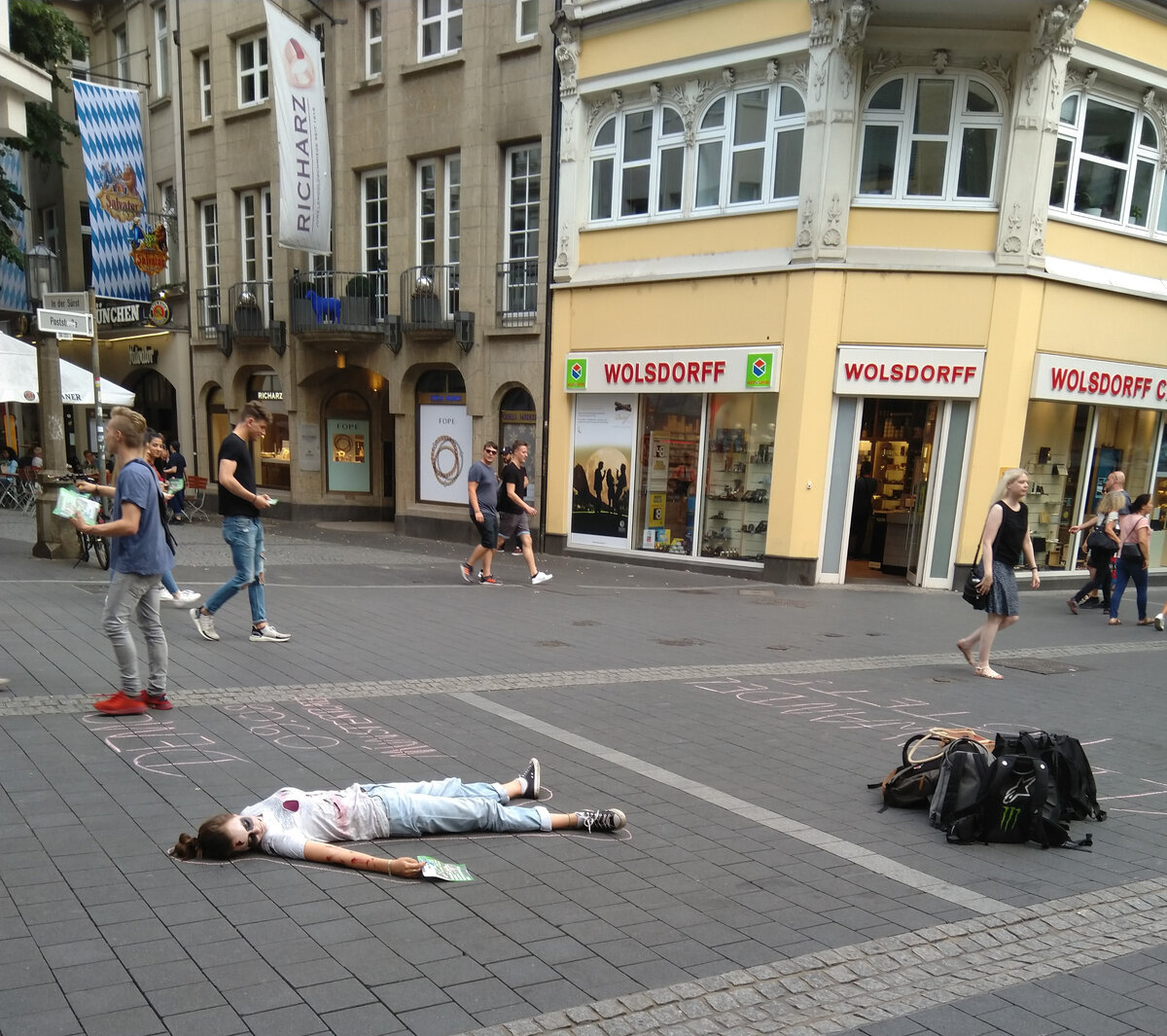 Акция протеста против изменения климата в г.Бонн (Германия)