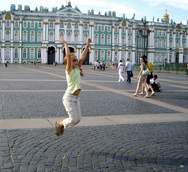 Когда лучше ехать в петербург. Питерские девушки. Ура я в Питере. Красивые фото в Питере девушки. Фото в Питере девушек летом.