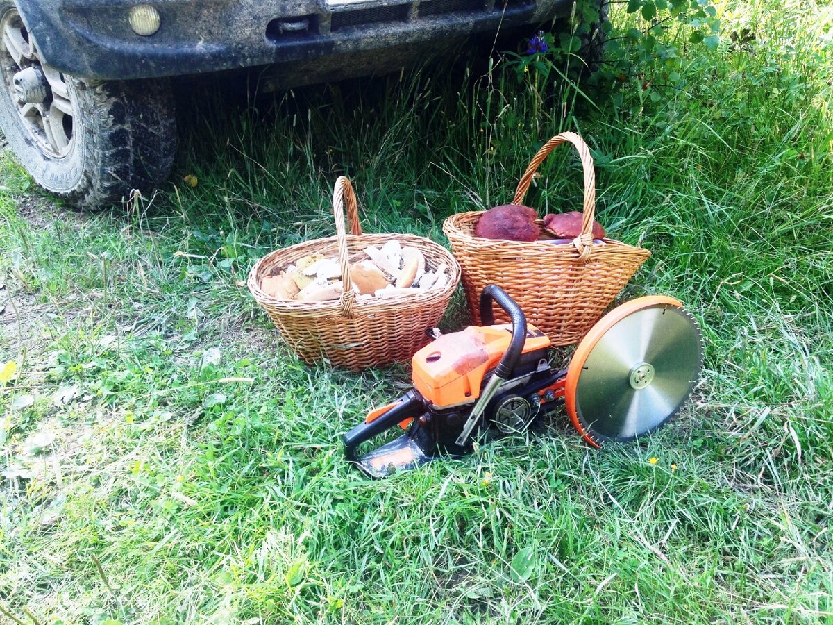 Попытка сделать болгарку из бензопилы, лучше не повторять:)