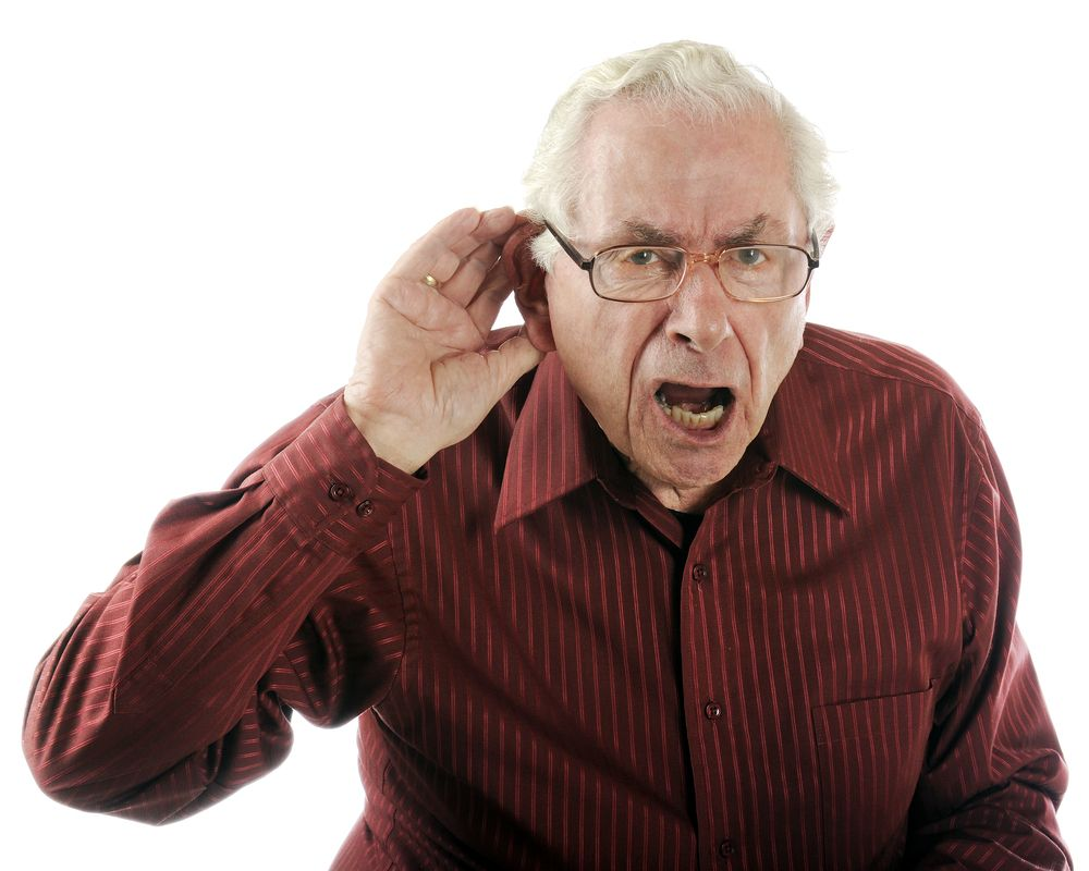 Глухой дед. Ухудшение слуха. Глухой человек. Человек плохо слышит. Почему стал плохо слышать