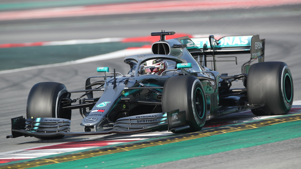 Формула 1 10. Льюис Хэмилтон Мерседес 2021. Mercedes AMG Petronas f1 2021. Мерседес ф1 2021. Mercedes w10 f1.