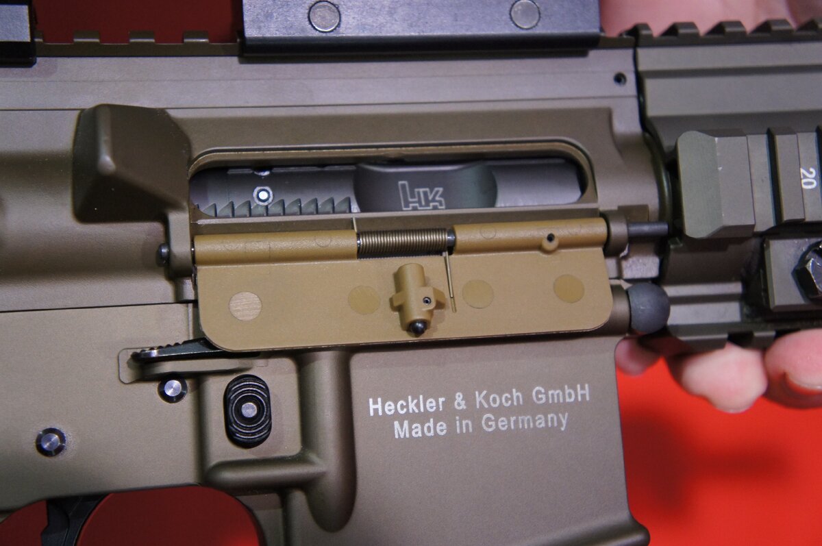 Штурмовая винтовка Heckler & Koch 416 A5. Источник: https://vk.com/oruzhie_tekhnika_armiya