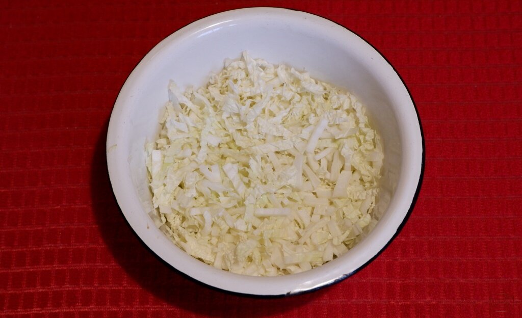 Чем сочнее и свежее пекинка - тем вкуснее будет салат