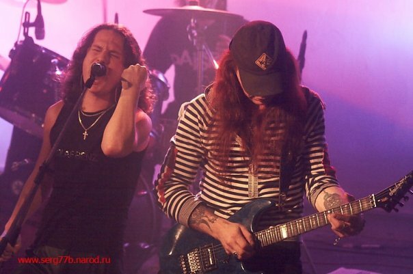 Начало большого творческого пути в группе «Маврин»