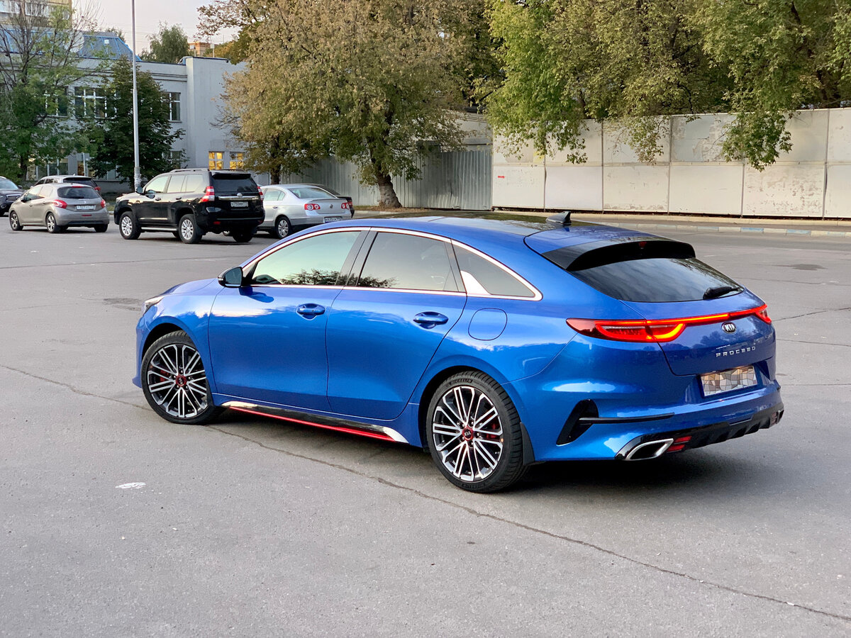Kia ProCeed. Источник иллюстрации - drive2.ru/users/cascademt/