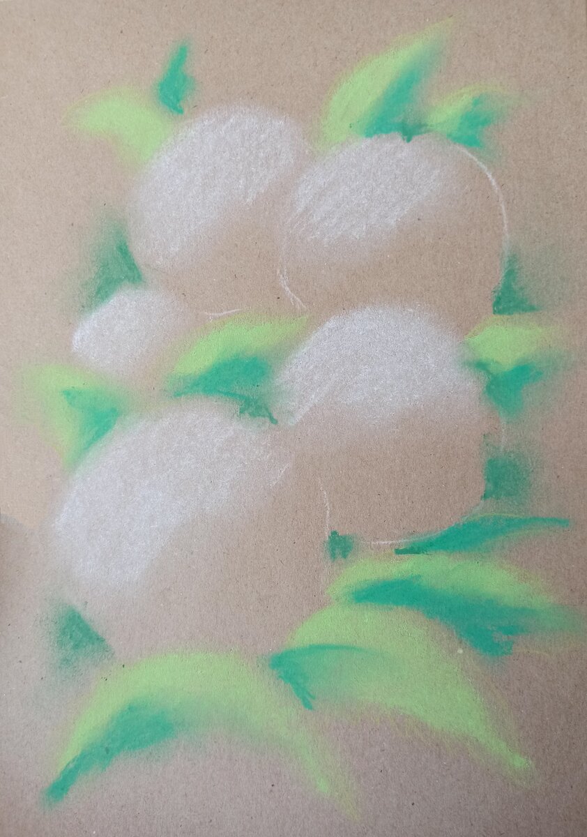 Холодным зеленым цветом штрихуем теневые участки листьев.