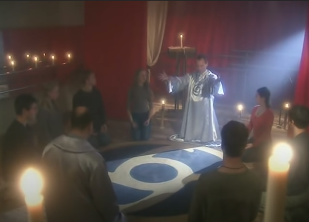 Черный вигвам... если вы понимаете, о чем я. Кадр из т/с "Тайный знак".