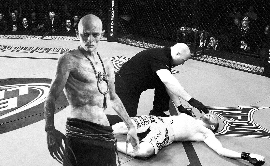 Боец-вампир  и поверженный соперник.