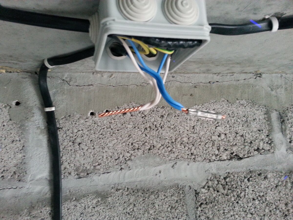 Делаем скрутку + обжимаем гильзами.