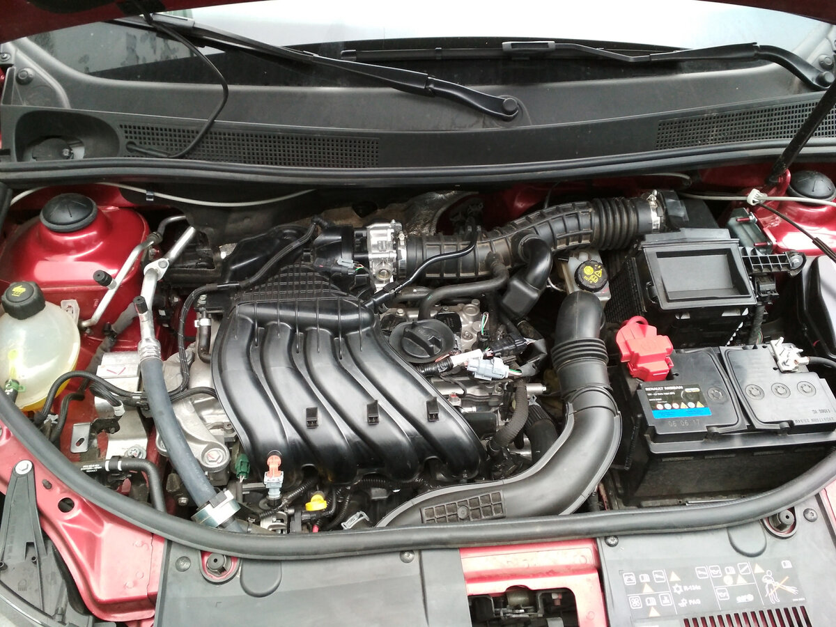 H4M под капотом Renault Logan. Фото drive2.ru