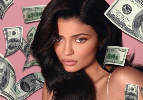 
1. Дуэйн Скала Джонсон, 228 млн подписчиков.
Цена за один пост: 1 015 000 долларов.
2. Кайли Дженнер, 225 млн подписчиков.
Цена за один пост: 986 000 долларов.
3. Криштиану Роналду, 276 млн подписчиков.
Цена за один пост: 889 000 долларов.
4. Ким Кардашьян, 214 млн подписчиков.
Цена за один пост: 858 000 долларов.
5. Ариана Гранде, 231 млн подписчиков.
Цена за один пост: 853 000 долларов.
6. Селена Гомес, 221 млн подписчиков.
Цена за один пост: 848 000 долларов.
7. Бейонсе, 172 млн подписчиков.
Цена за один пост: 770 000 долларов.
8. Джастин Бибер, 170 млн подписчиков.
Цена за один пост: 747 000 долларов.
9. Тейлор Свифт, 153 млн подписчиков.
Цена за один пост: 722 000 долларов.
10. Неймар, 148 млн подписчиков.
Цена за один пост: 704 000 долларов
