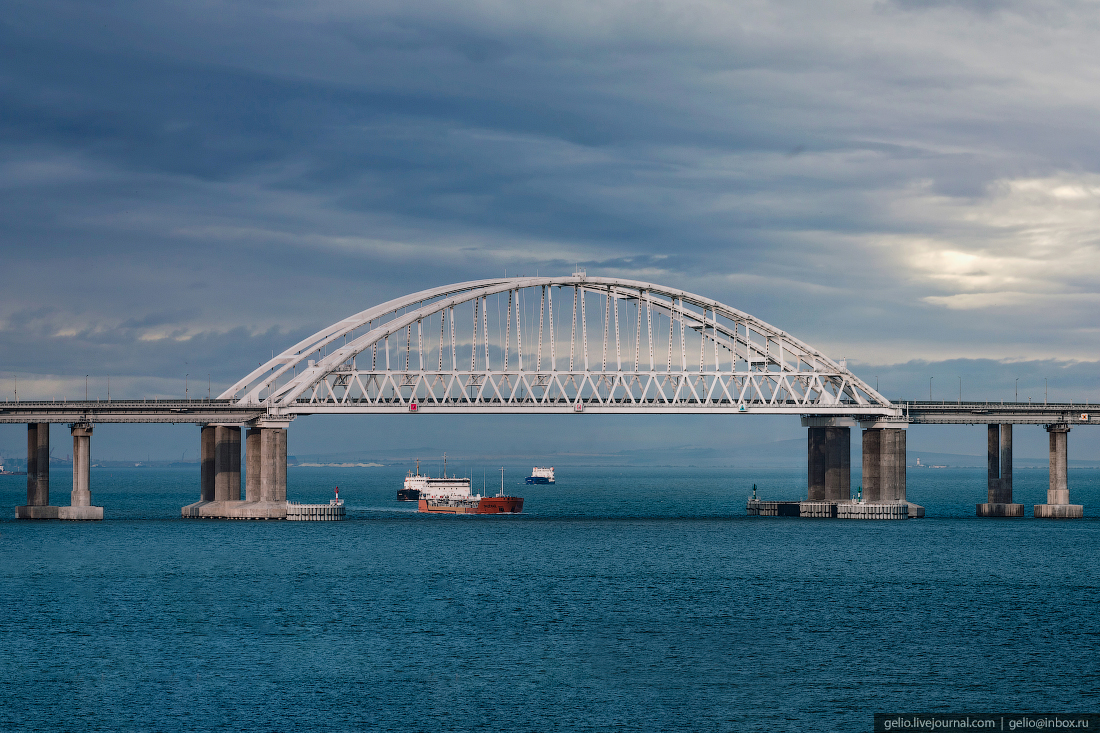 Часы крымского моста. Железнодорожный мост автомобильный мост метромост. Самый длинный мост в России. Соединяем берега Крымский мост. Самые красивые мосты России.