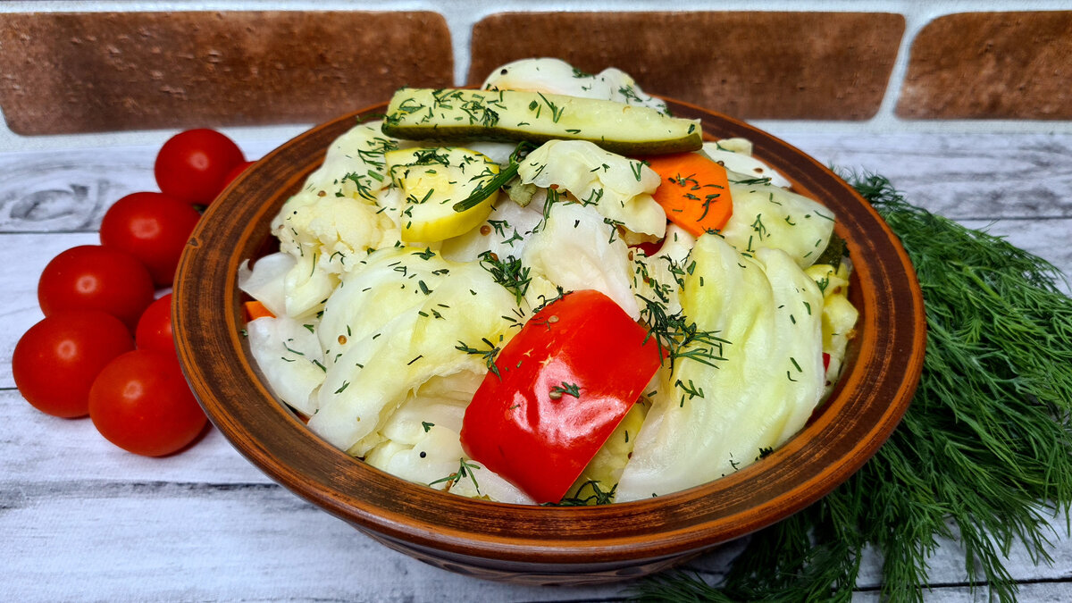 Армянский салат из маринованных овощей 4 букв. Овощное ассорти на зиму. Маринованные овощи быстрого приготовления. Мариновка салат. Перец маринованный по грузински.