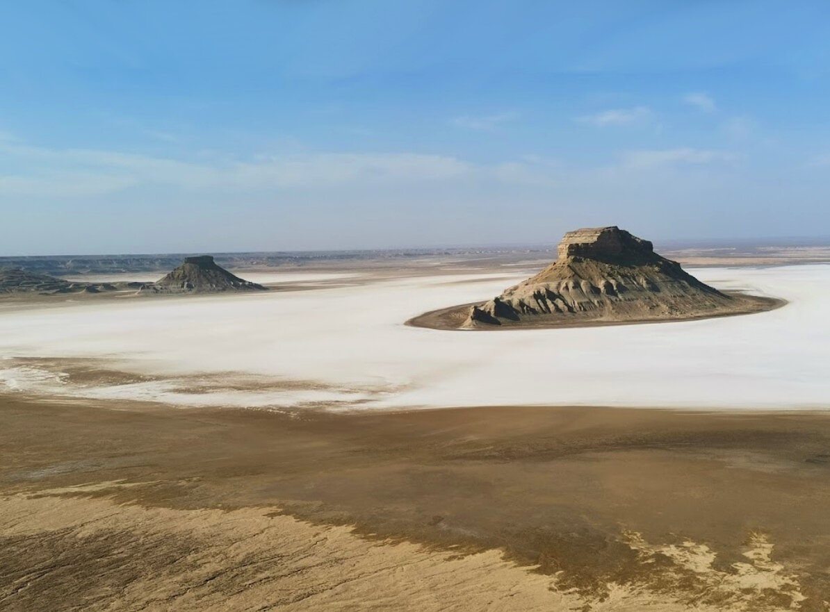  Впадина Карынжарык к западу у заповедника Устюрт, фото Ержана "Сильвера"