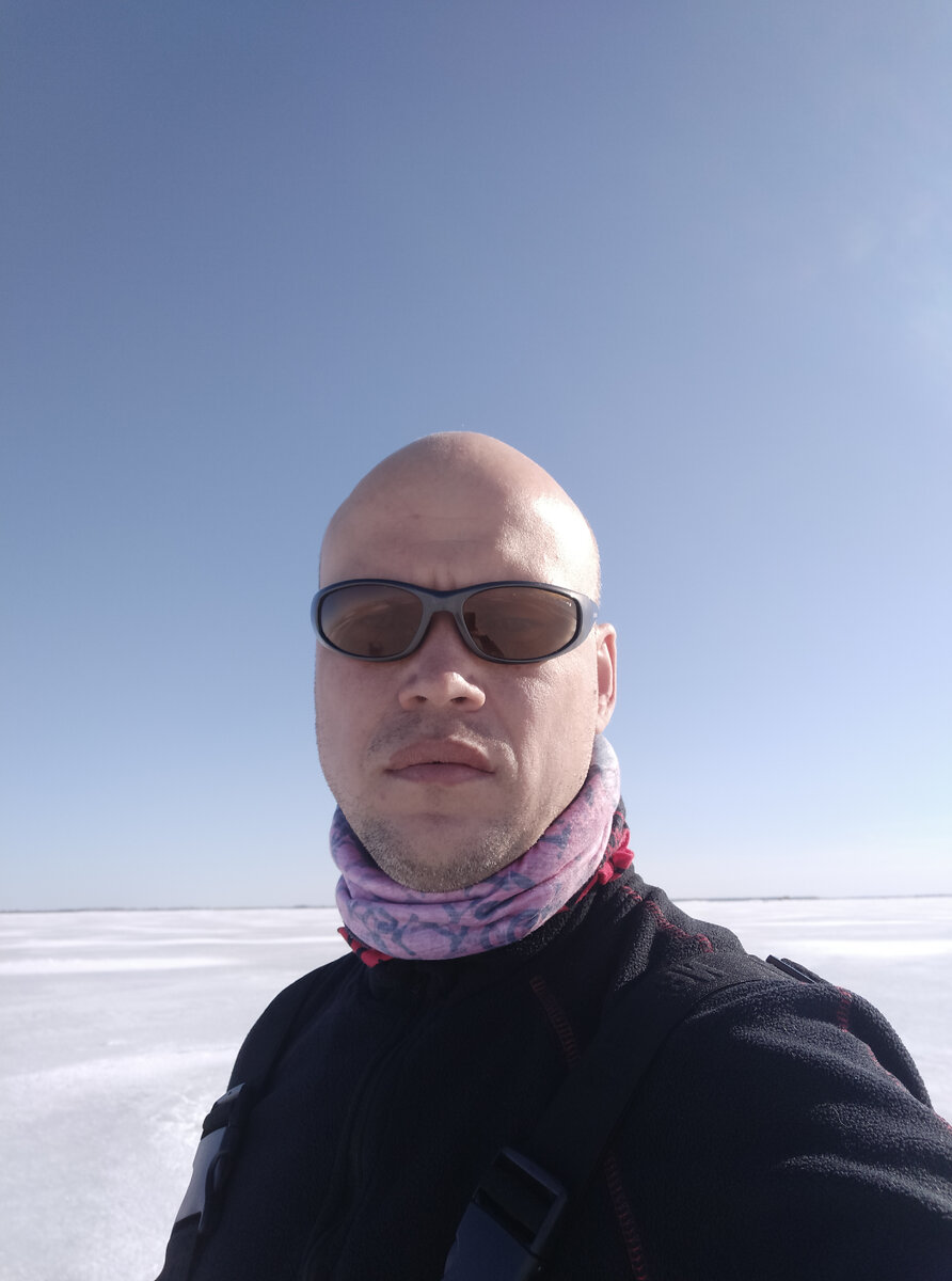 Автор загорает
