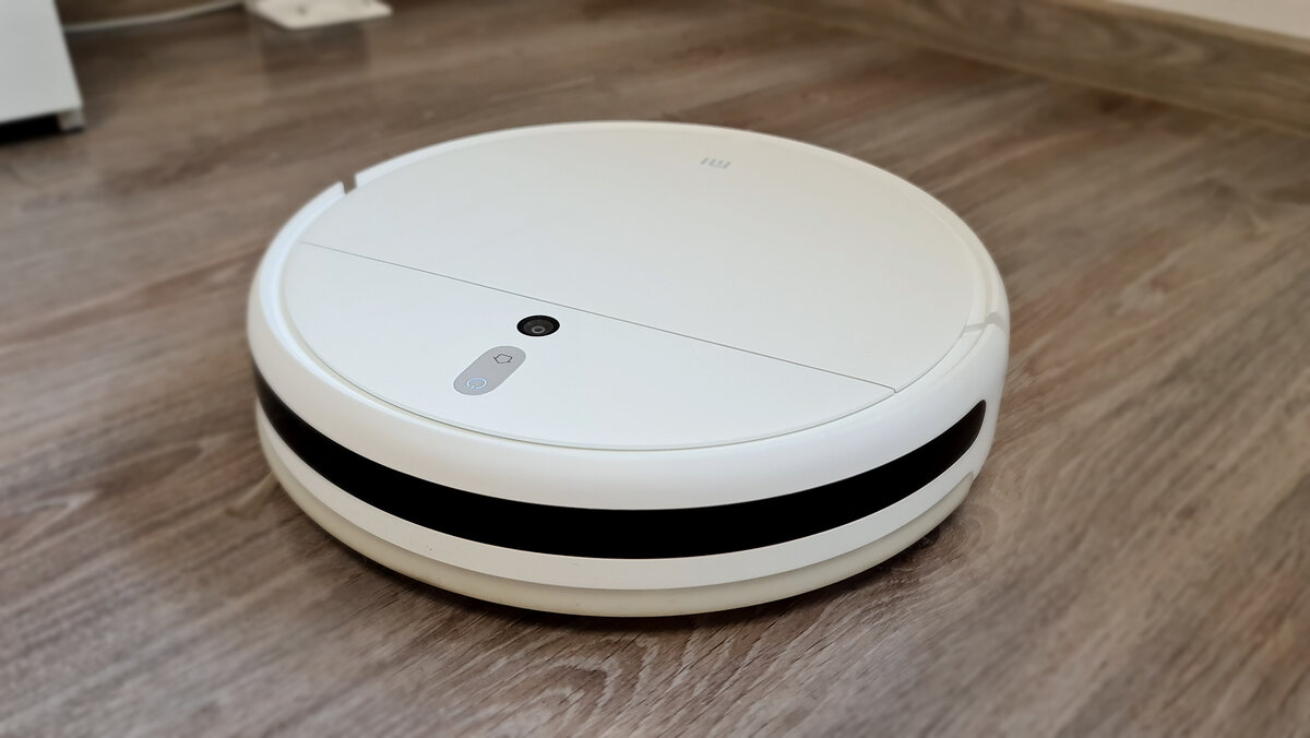 Пылесос получил минималистичный дизайн без выступающих деталей. Источник: xi.express