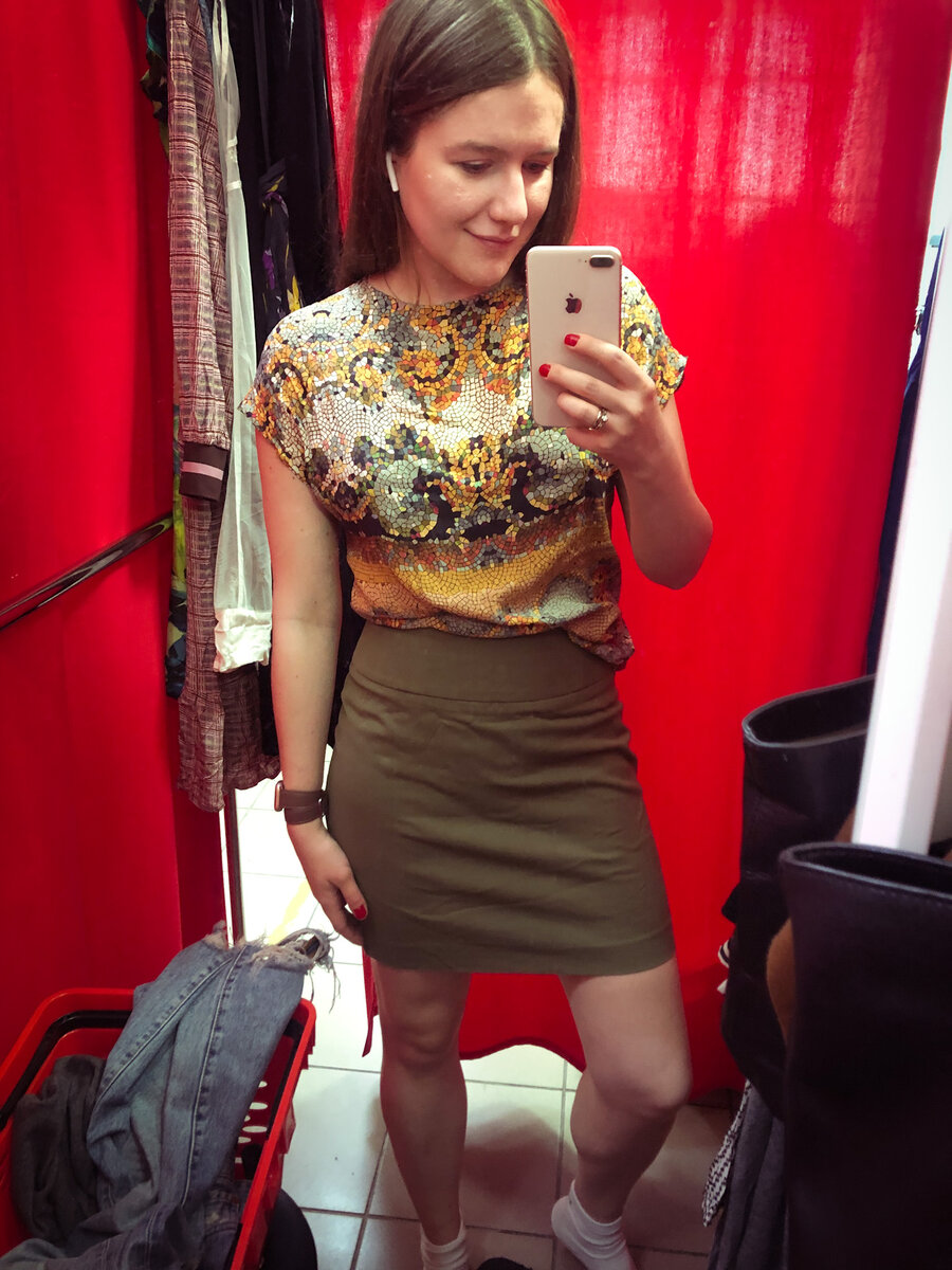 Так она села н меня, будто короткая версия юбки-карандаш