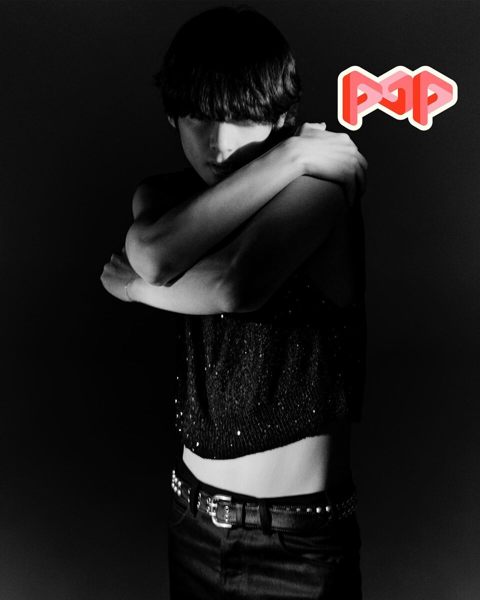 Тэхён позирует для журнала "Pop" 