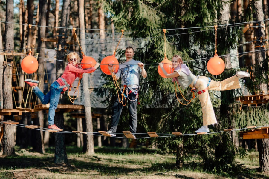 веревочный парк скай кэмп. веревочный парк тверь первомайская роща. веревочный парк скандинавия greenvald. парк активного отдыха креатив кострома. раменский городской парк.