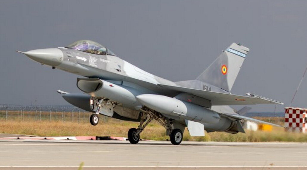 Истребитель F-16 ВВС Румынии