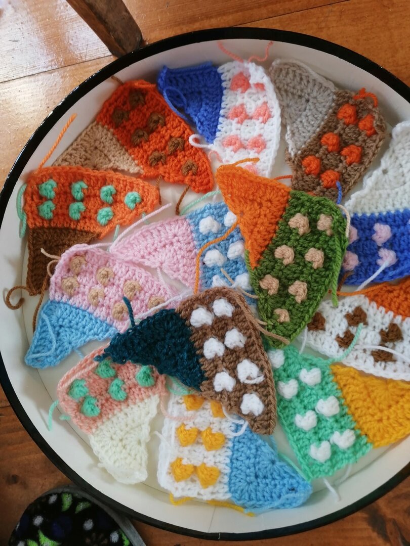 Вероника Волошина "настругала" нам салатика из своих сочных мотивов)