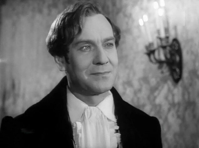 Актёр Михаил Царёв в роли Чацкого, ему здесь 48-49 лет