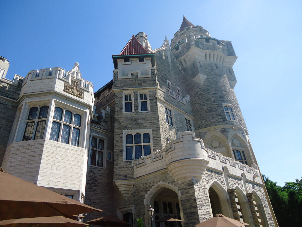 Неоготика в Торонто